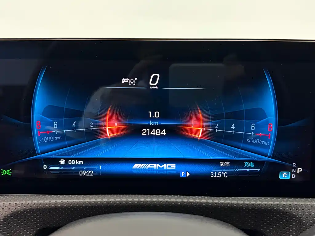 Mercedes-Benz A-Class AMG 2025 — фото 9