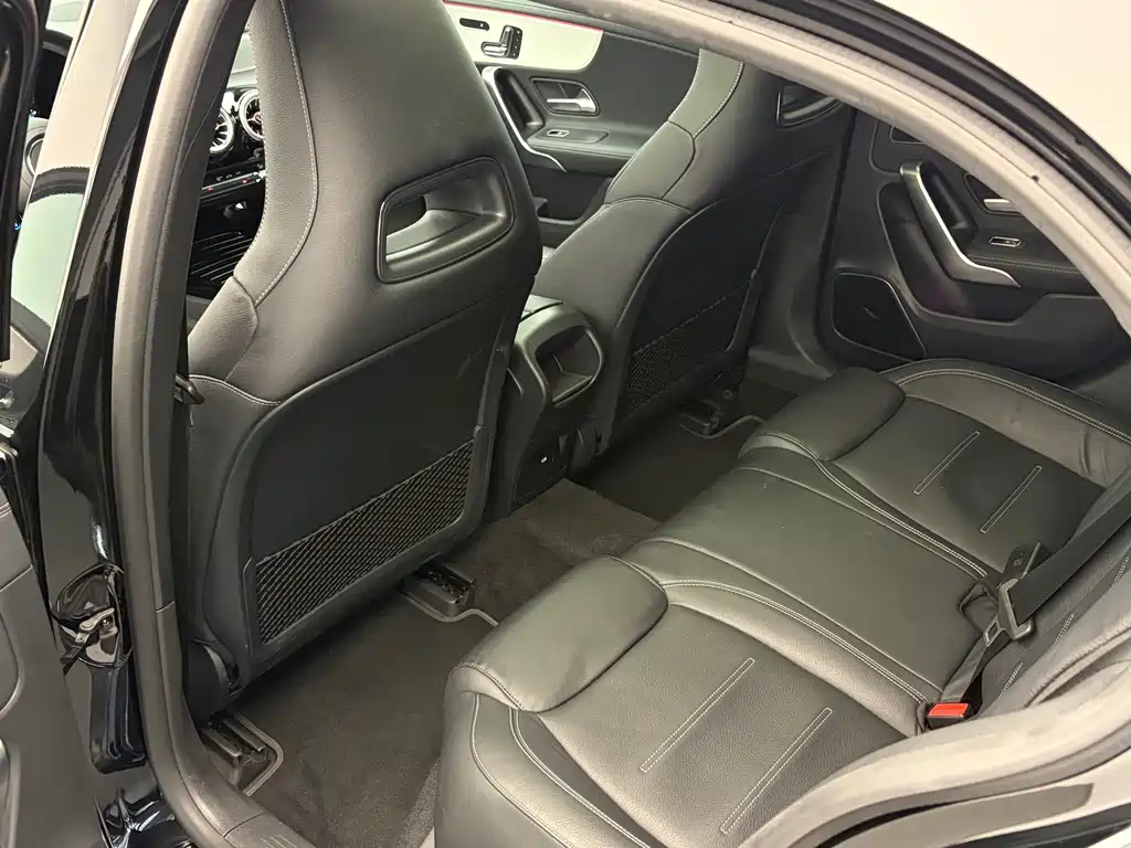Mercedes-Benz A-Class AMG 2025 — фото 11