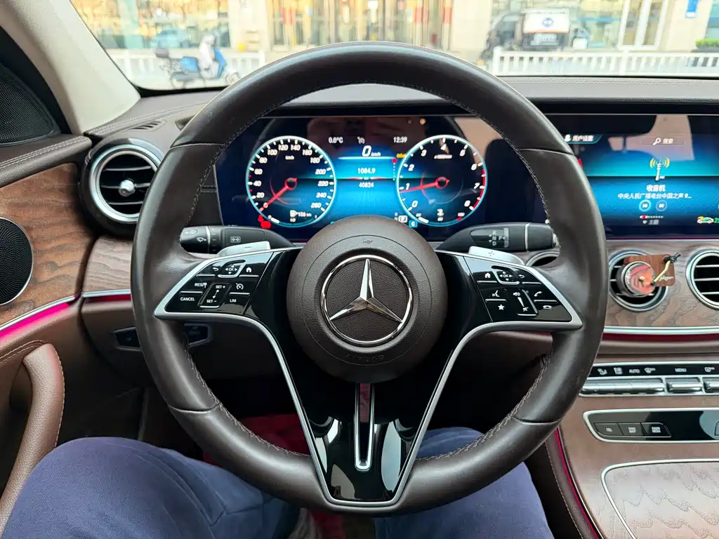 Mercedes-Benz E-Class 2023 — фото 14