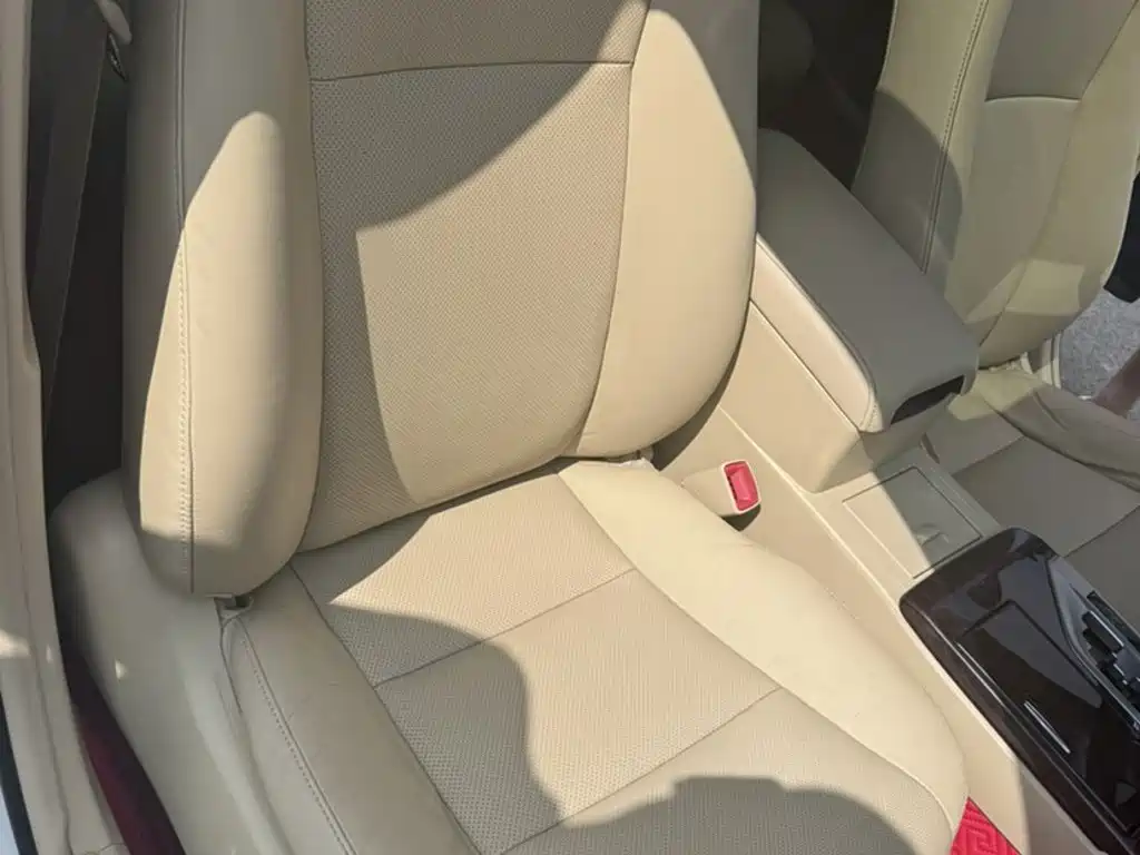 Toyota Camry 2015 — фото 4