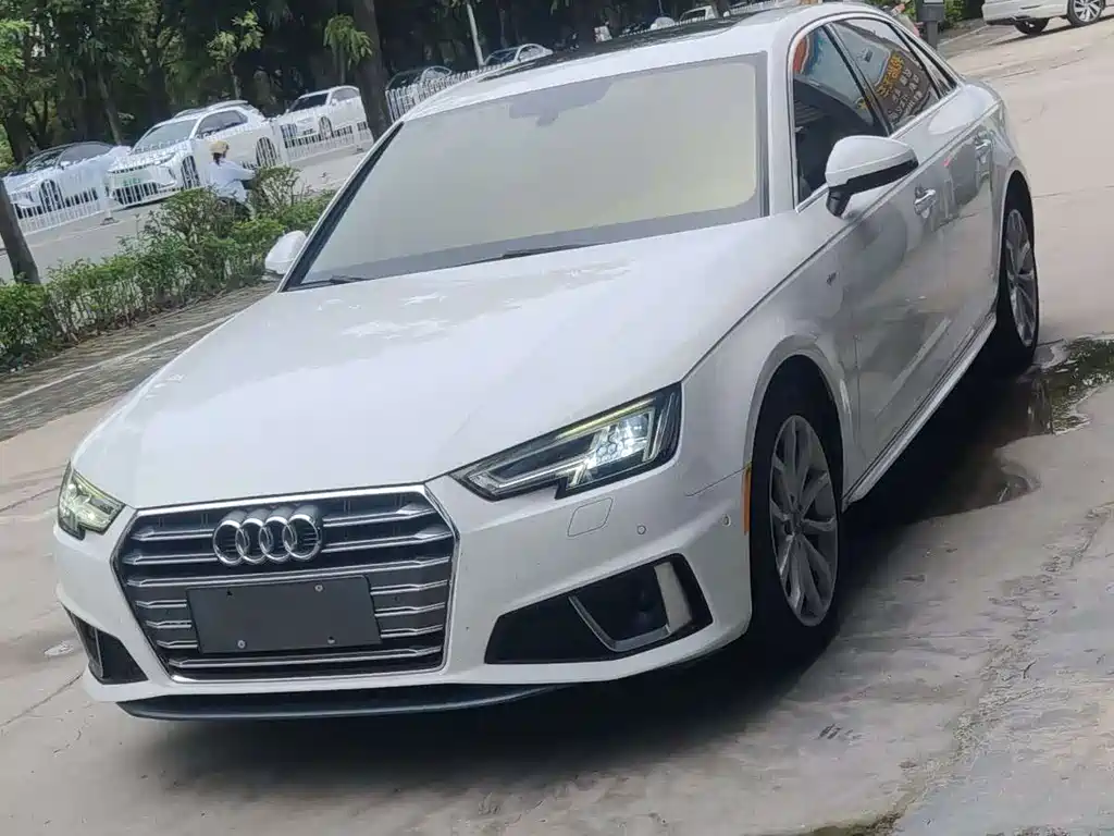 Audi A4L 2019