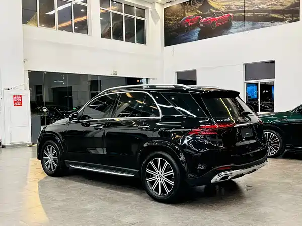 Mercedes-Benz GLE 2025