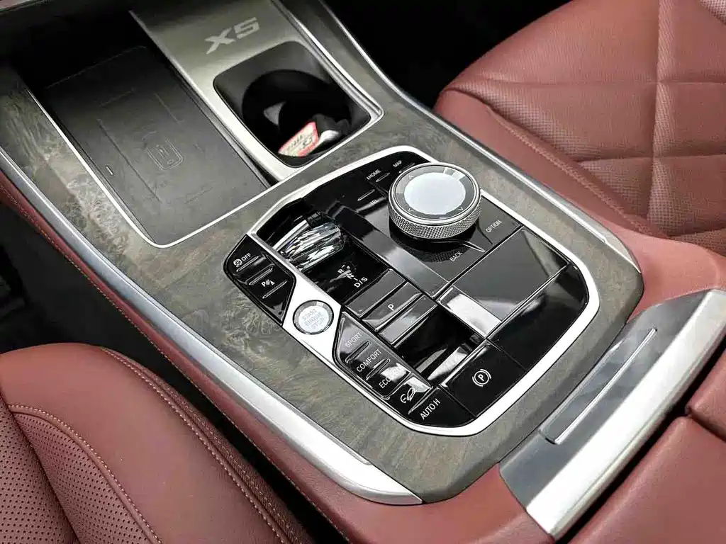 BMW X5 2025 — фото 14