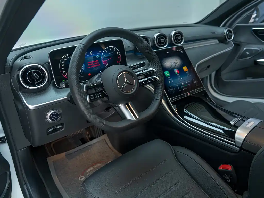 Mercedes-Benz C-Class 2025 — фото 10