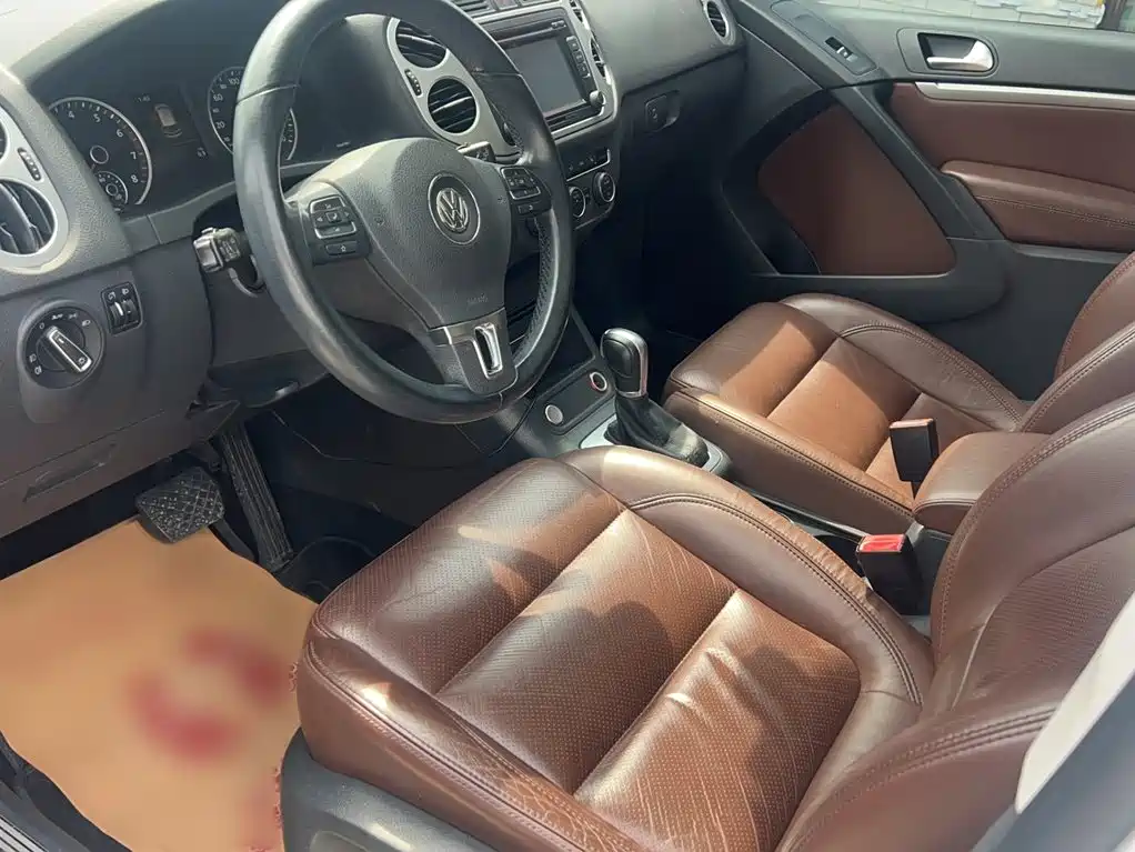 Volkswagen Tiguan 2015 — фото 12