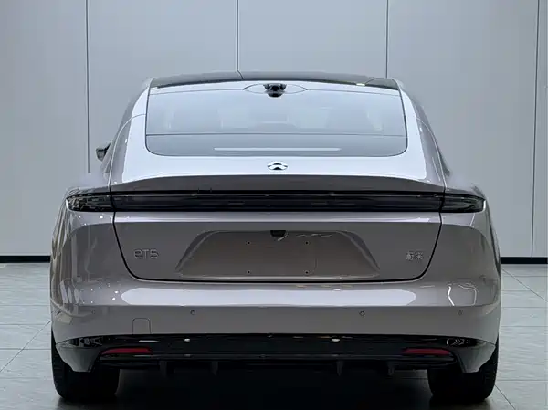 NIO ET5 2025