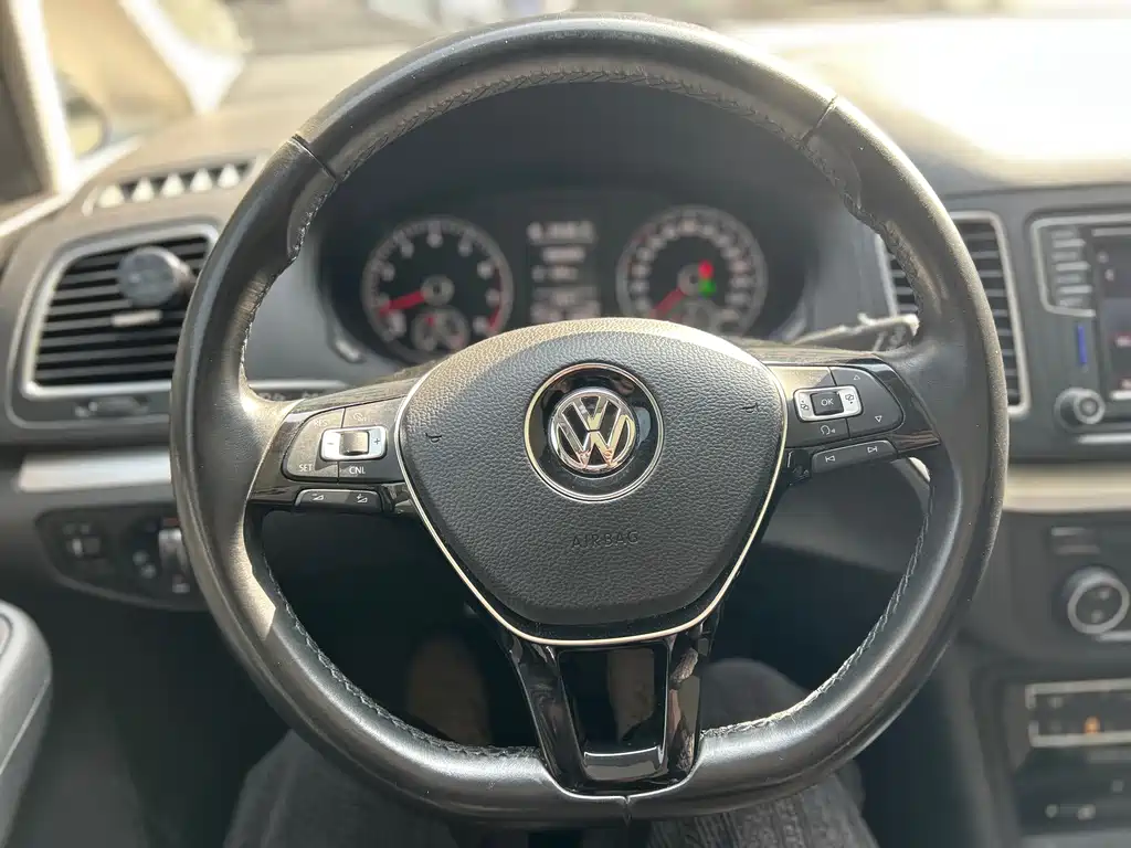 Volkswagen Sharan 2019 — фото 17