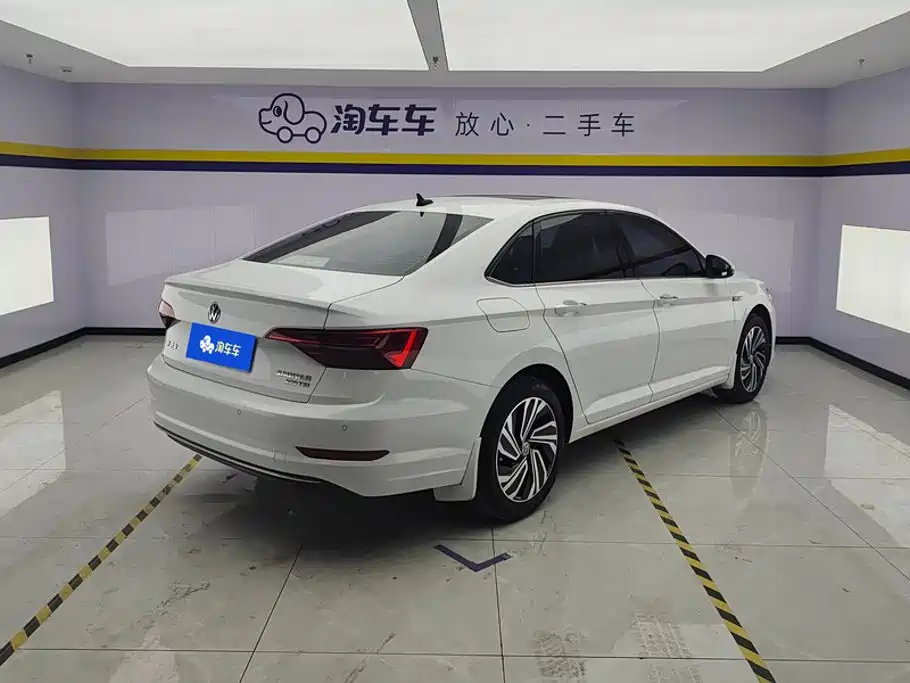 Volkswagen Sagitar 2022