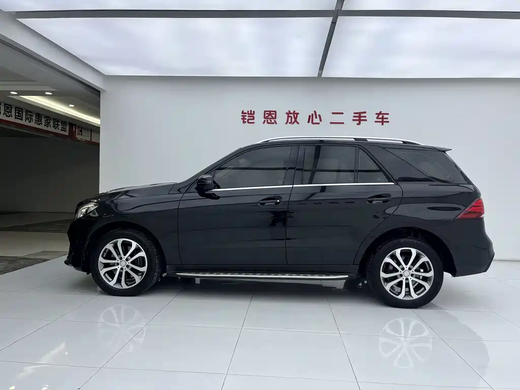 Mercedes-Benz GLE 2017 — фото 3