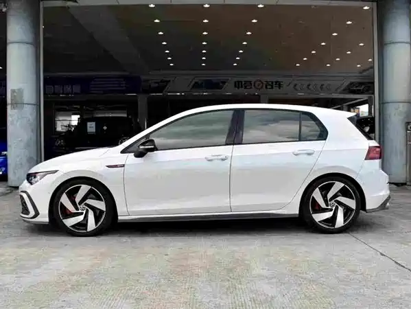 Volkswagen Golf GTI 2022
