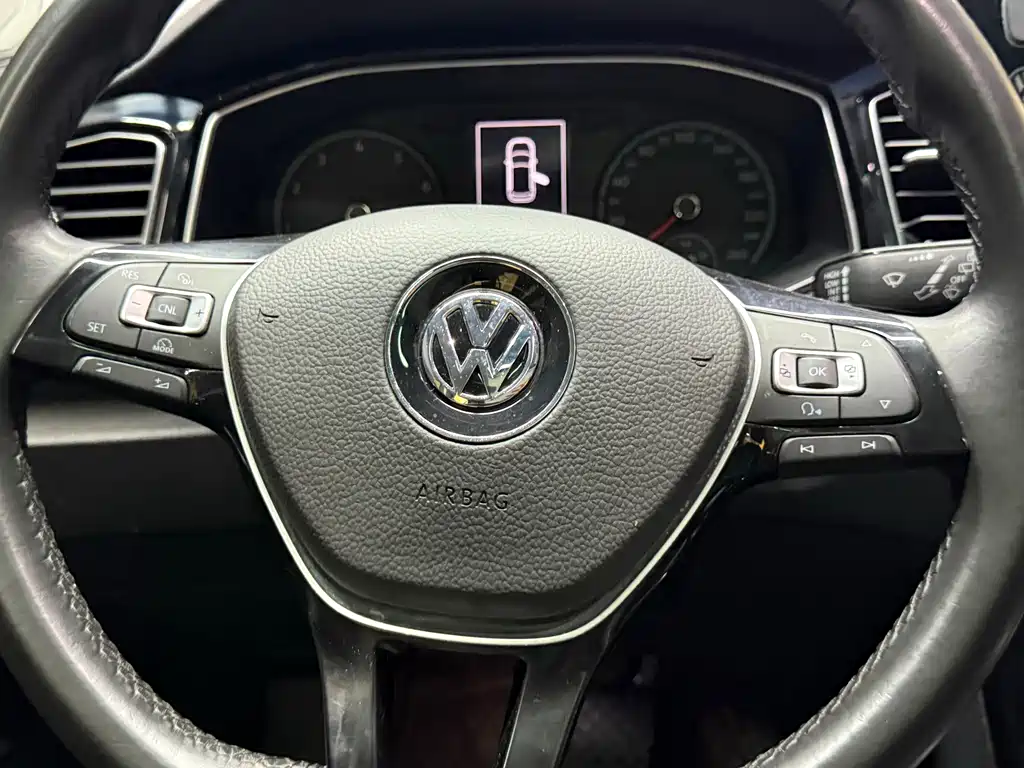 Volkswagen T-Roc 2019 — фото 19