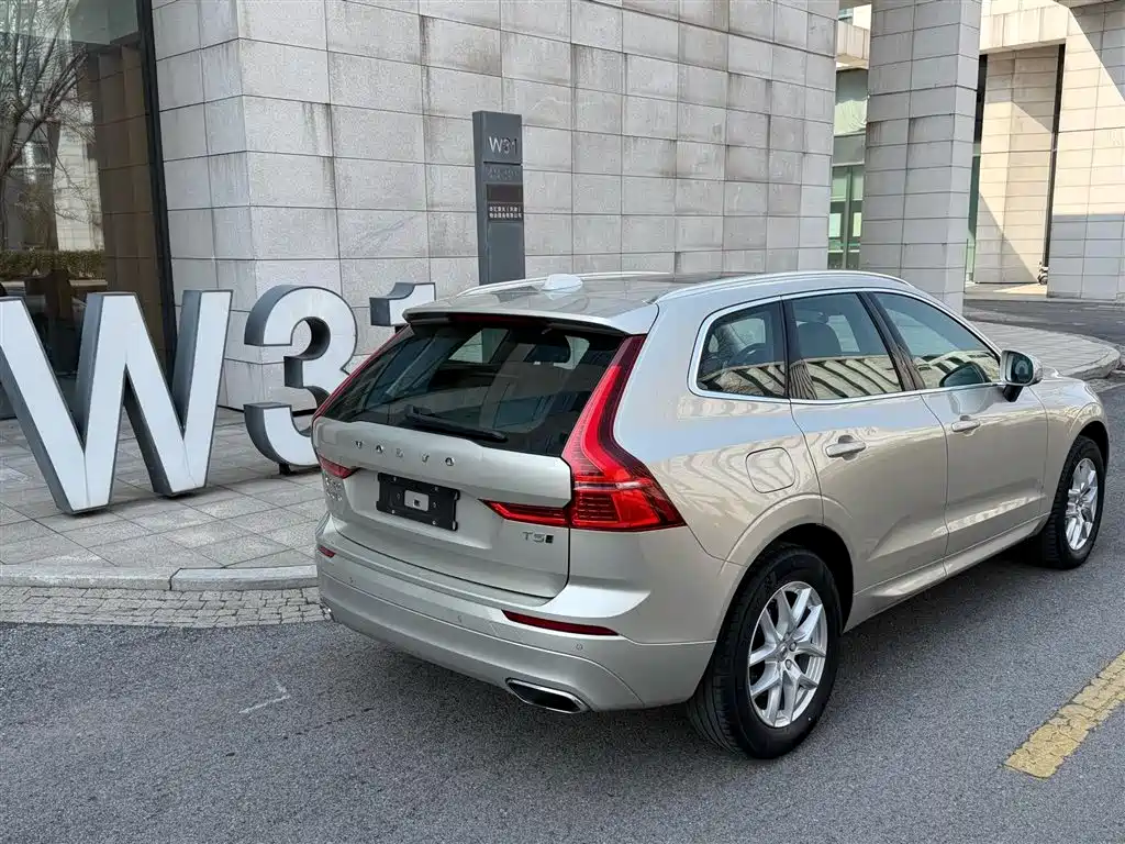 Volvo XC60 2019 — фото 5