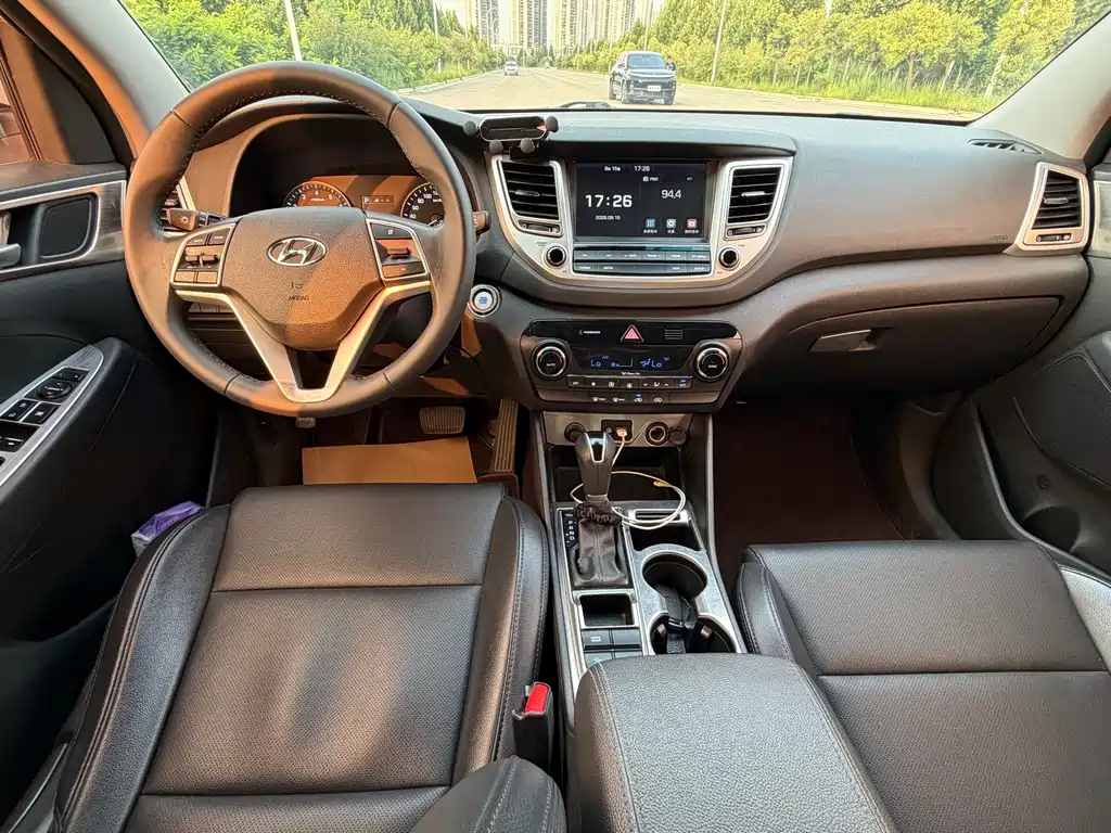 Hyundai Tucson 2018 — фото 8