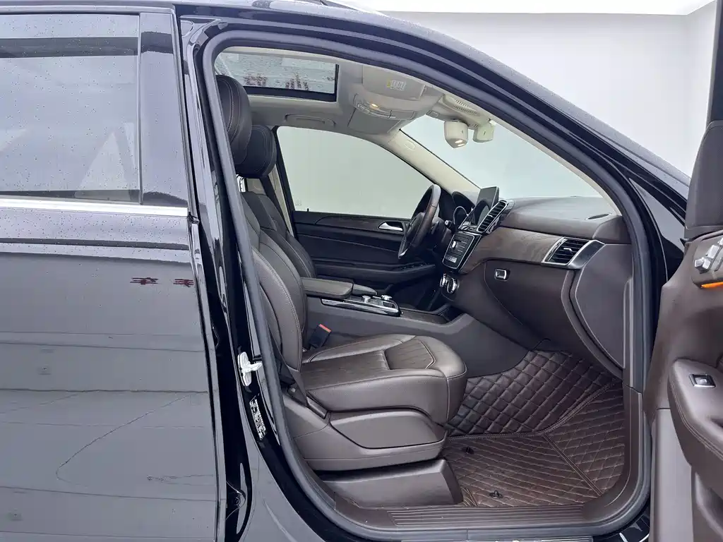 Mercedes-Benz GLE 2017 — фото 17