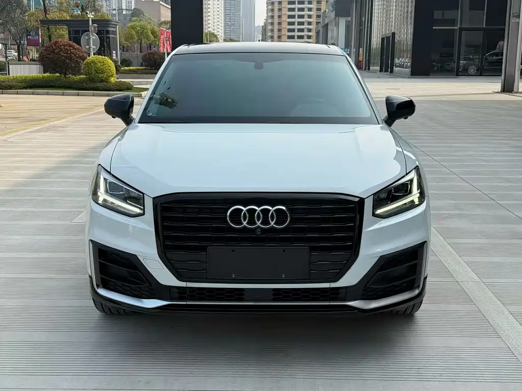 Audi Q2L 2019 — фото 2