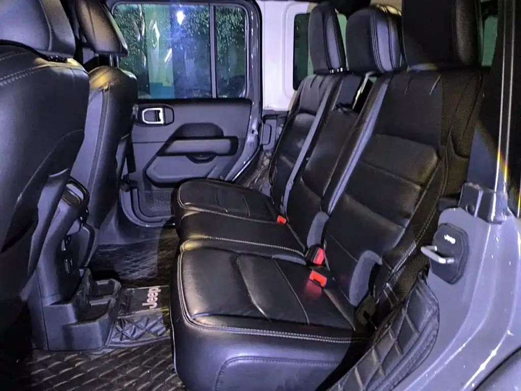 Jeep Wrangler 2021 — фото 15