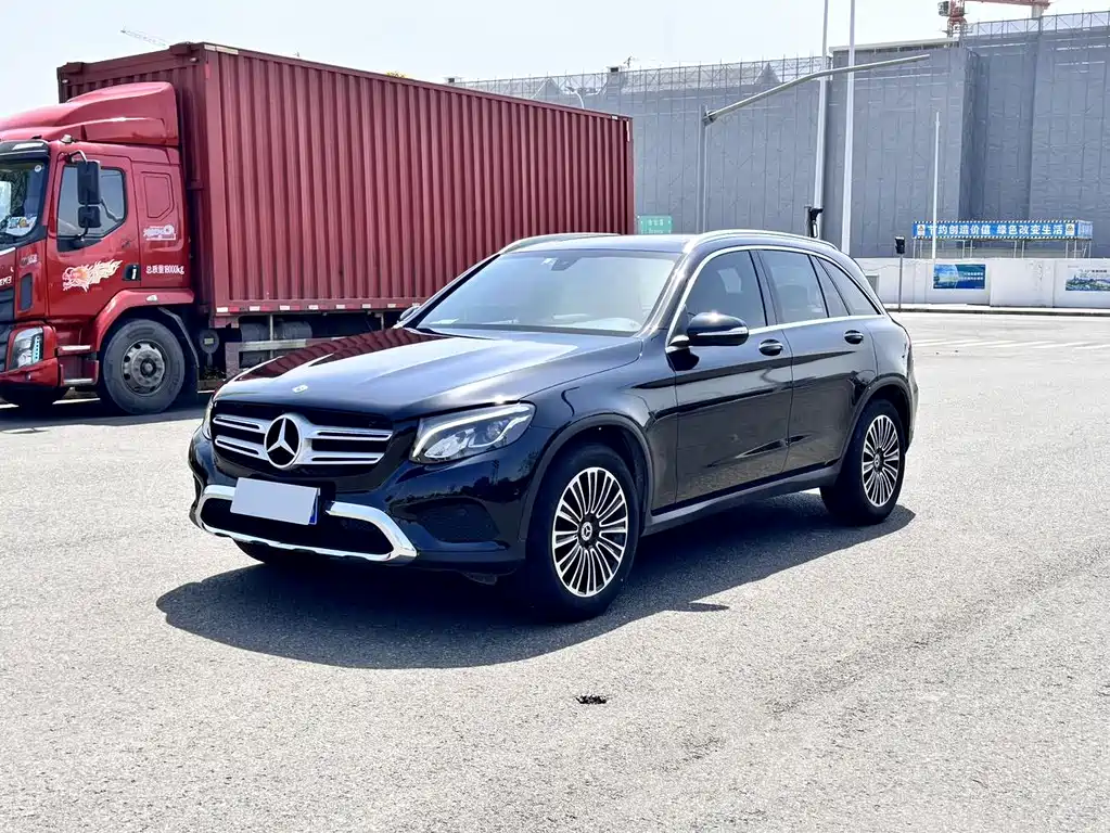 Mercedes-Benz GLC 2017 — фото 1