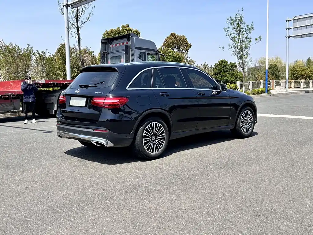 Mercedes-Benz GLC 2017 — фото 8