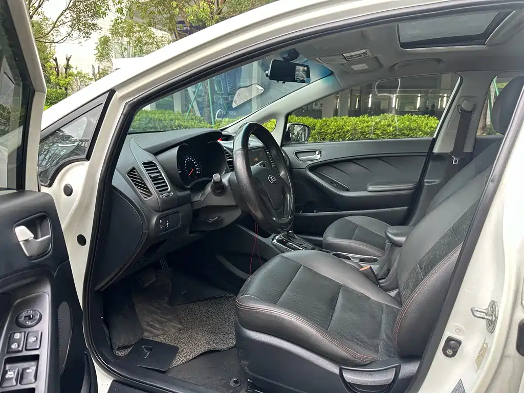 Kia K3 2016