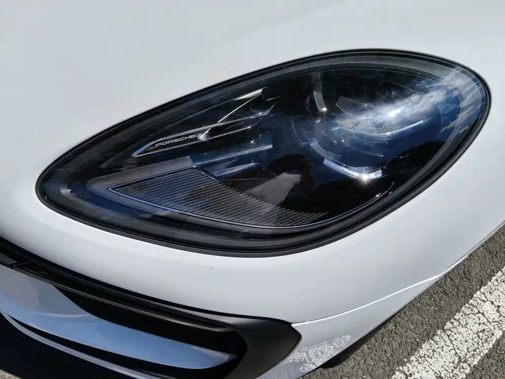 Porsche Macan 2023 — фото 17