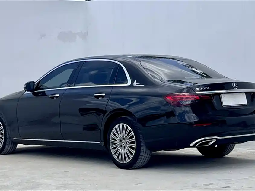 Mercedes-Benz E-Class 2021