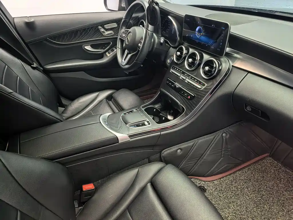 Mercedes-Benz C-Class 2019 — фото 17