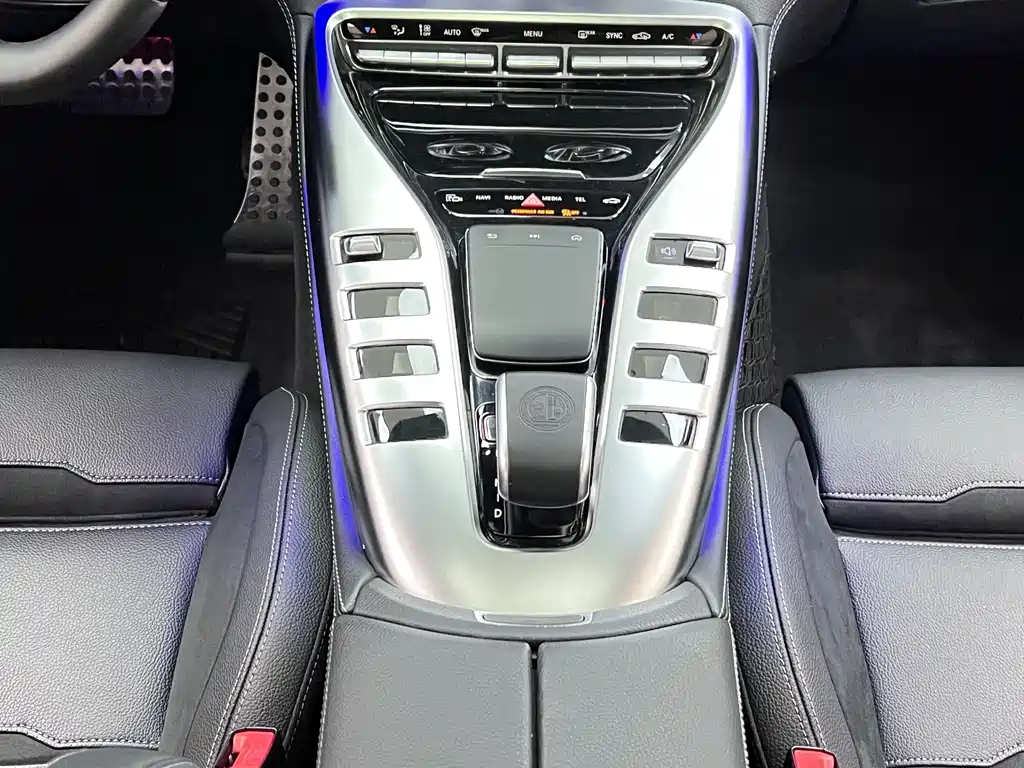 Mercedes-Benz AMG GT 2020 — фото 21