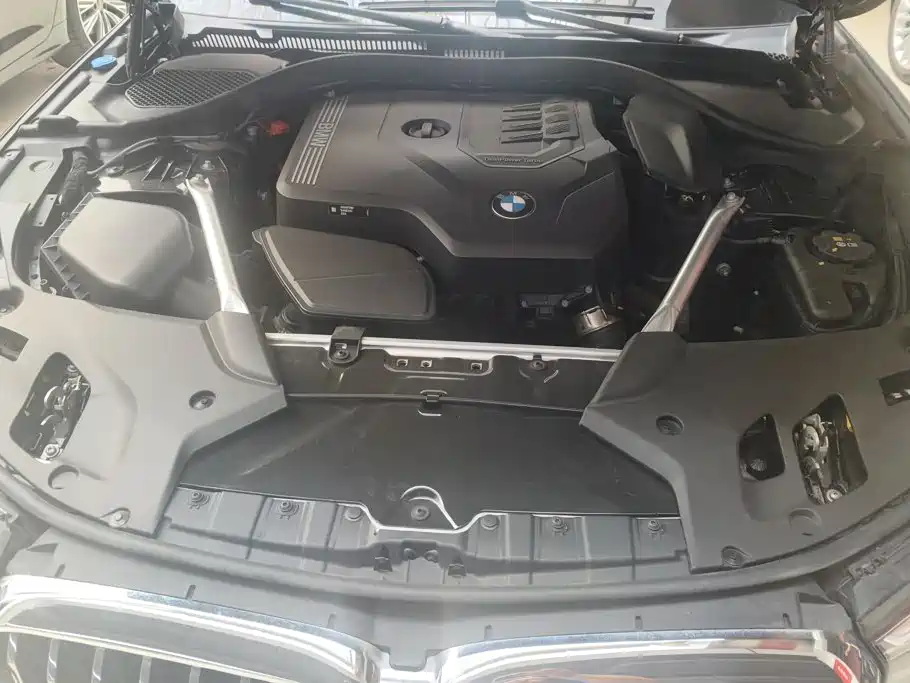 BMW 5 Series 2024 — фото 10