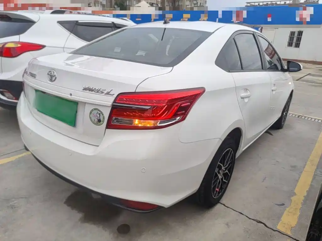 Toyota Yaris L 2017