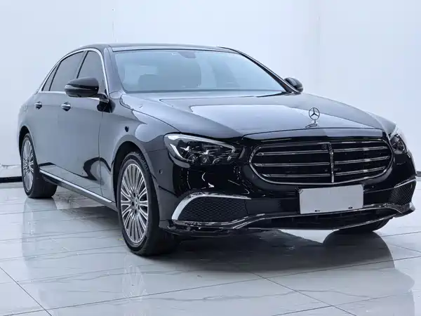 Mercedes-Benz E-Class 2022