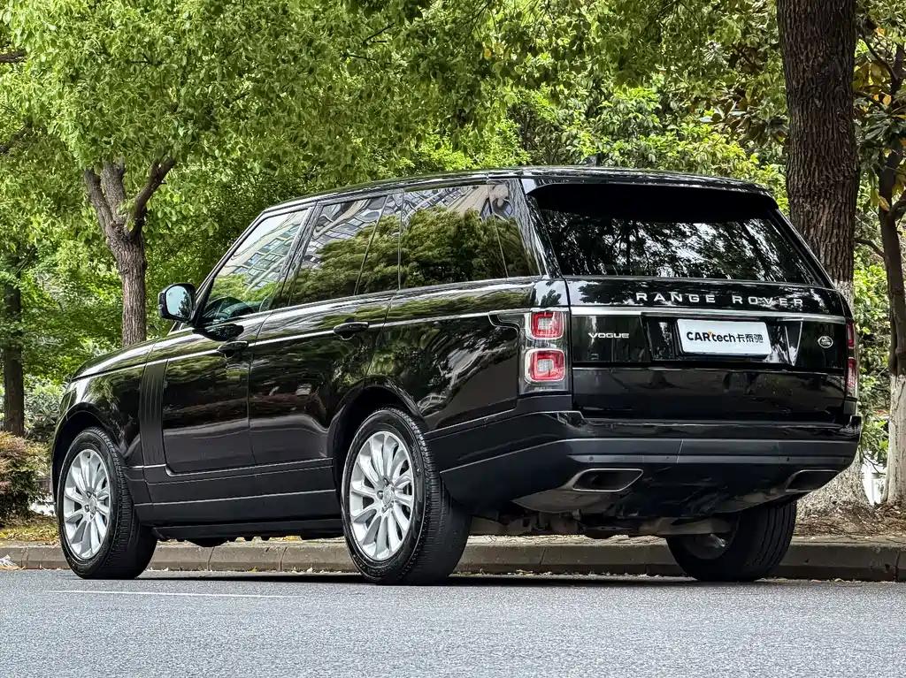 Land Rover Range Rover 2021 — фото 23