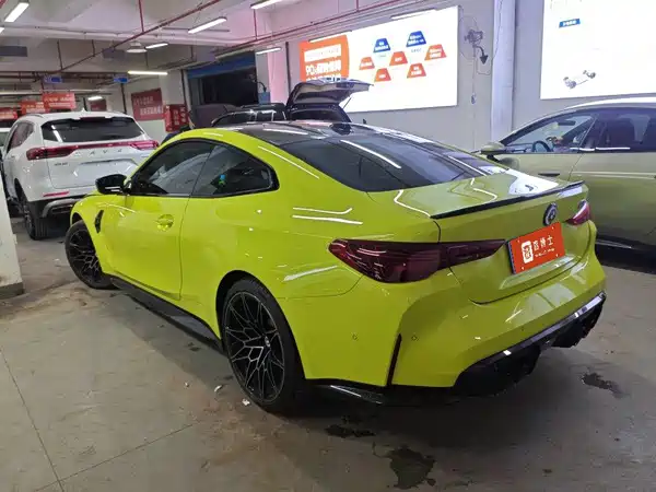 BMW M4 2025