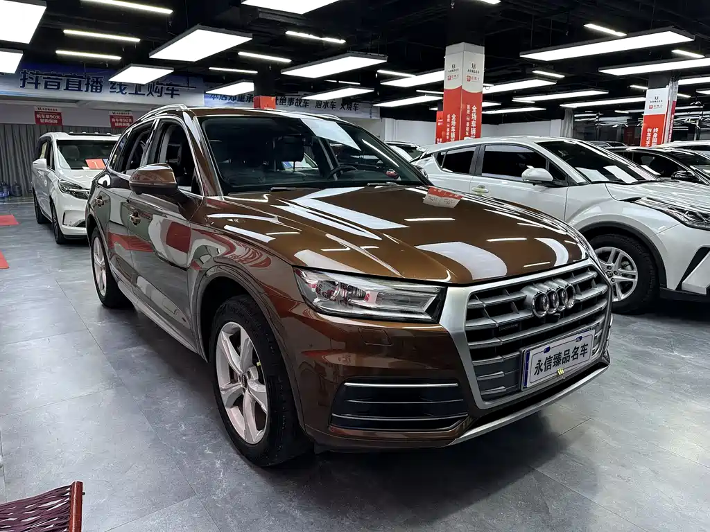 Audi Q5L 2019 — фото 3