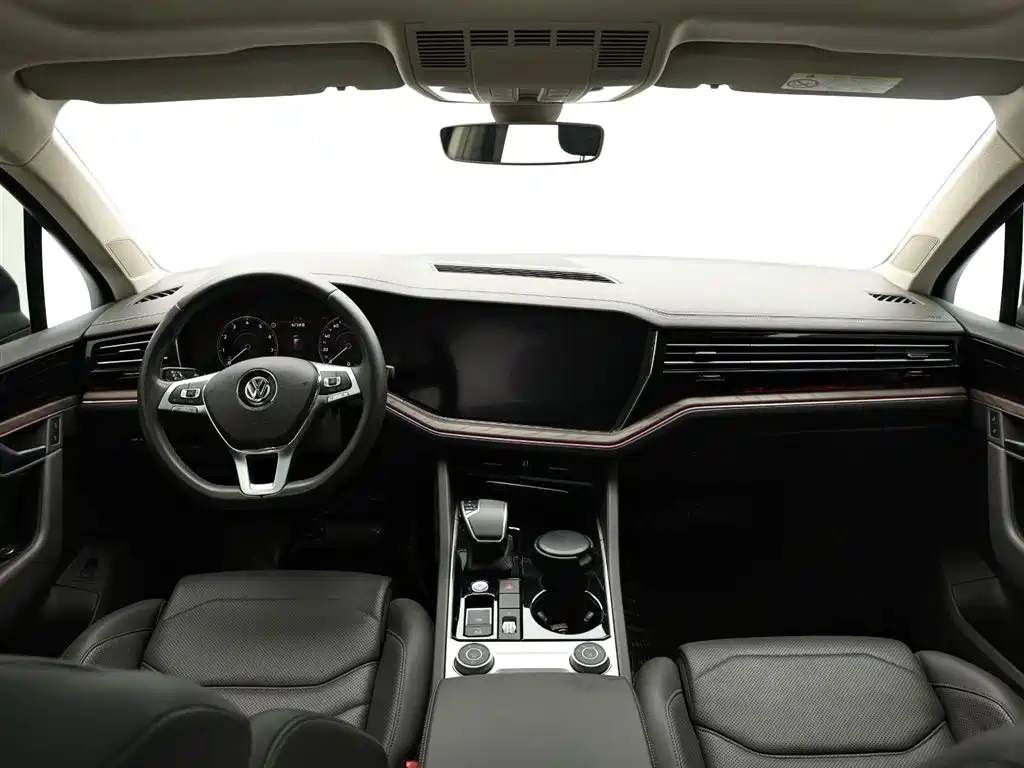 Volkswagen Touareg 2019 — фото 14
