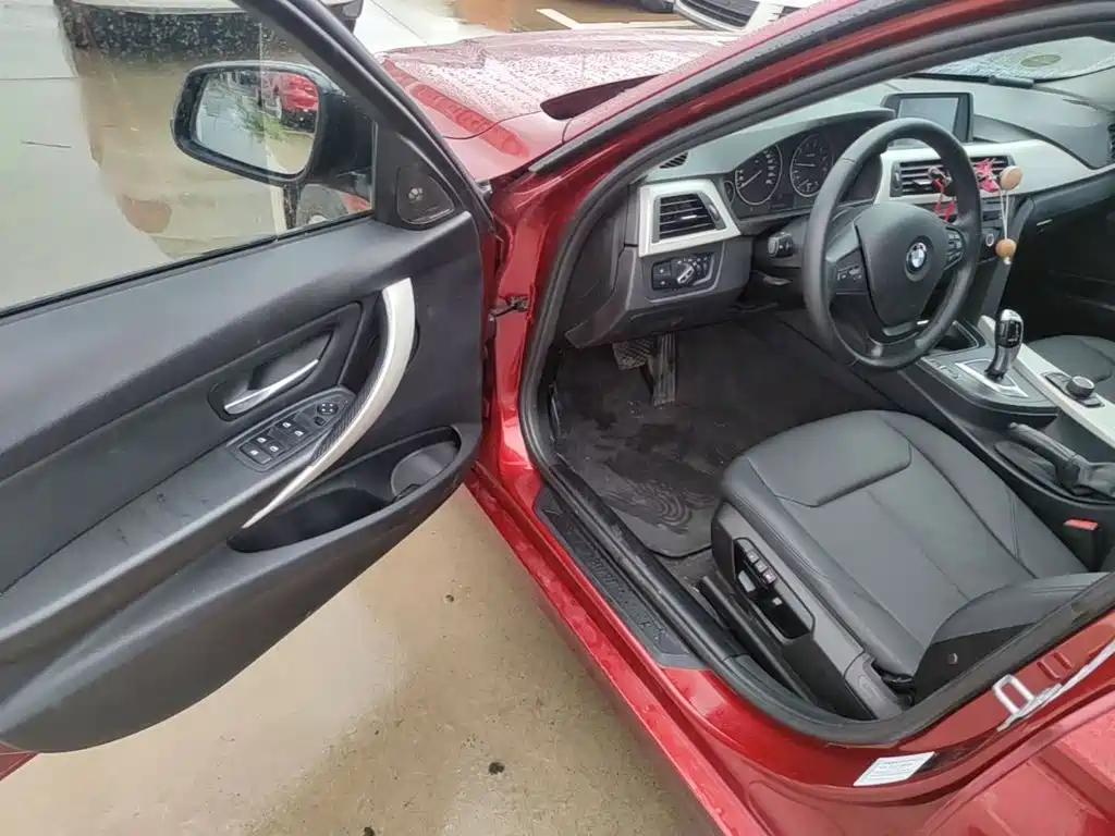 BMW 3 Series 2015 — фото 16