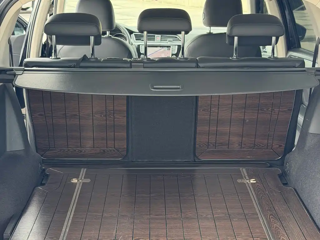Volkswagen Tiguan L 2018 — фото 21