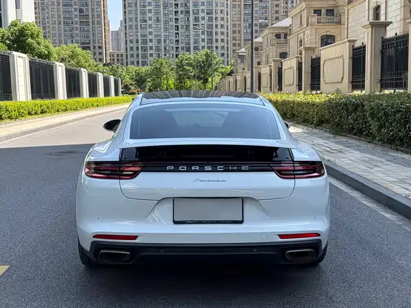 Porsche Panamera 2018
