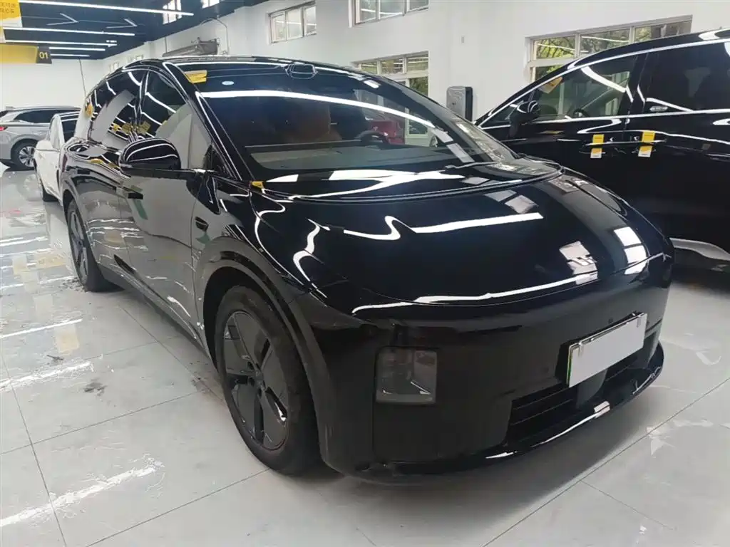 Li Auto i8 2025 — фото 4
