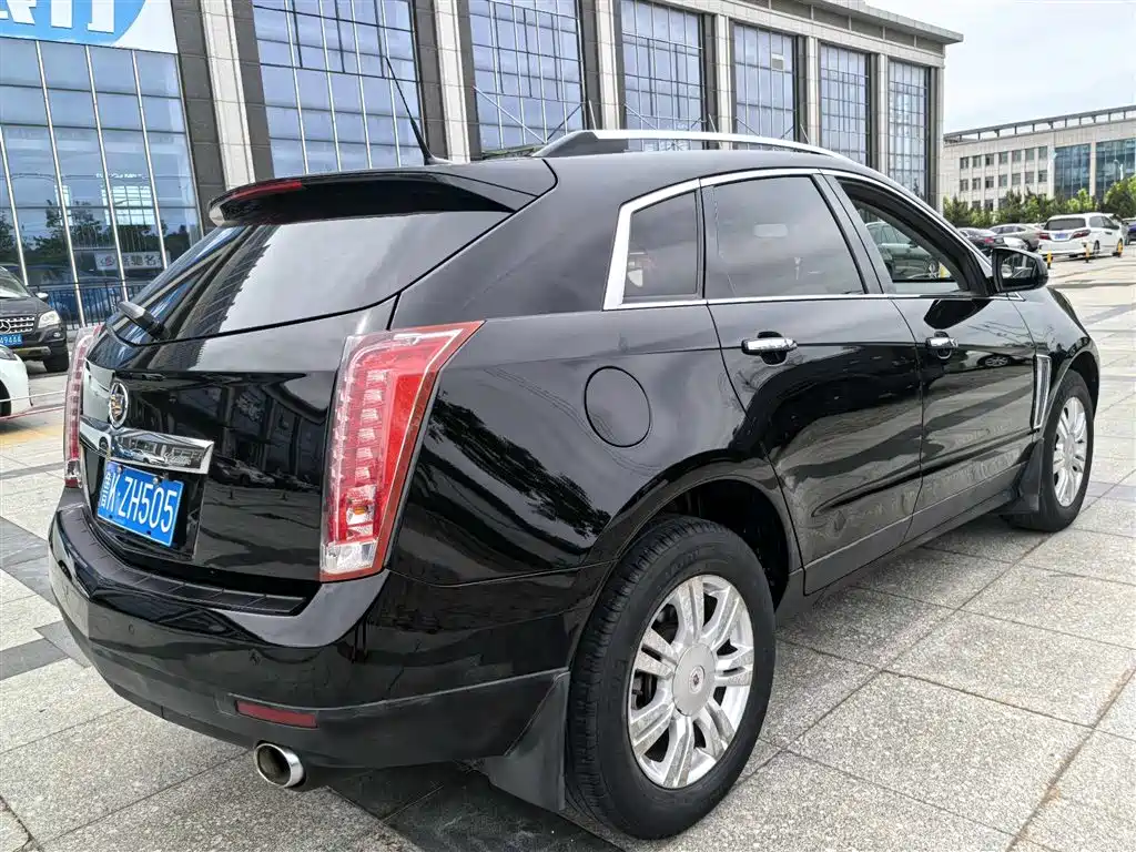 Cadillac SRX 2014 — фото 4