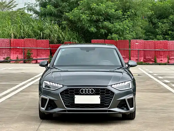 Audi A4L 2021