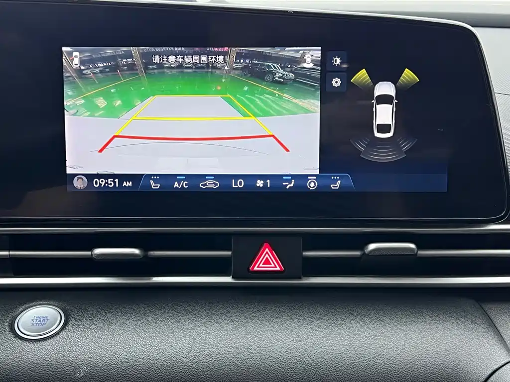 Hyundai Elantra 2022 — фото 17