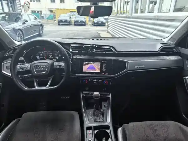 Audi Q3 2021