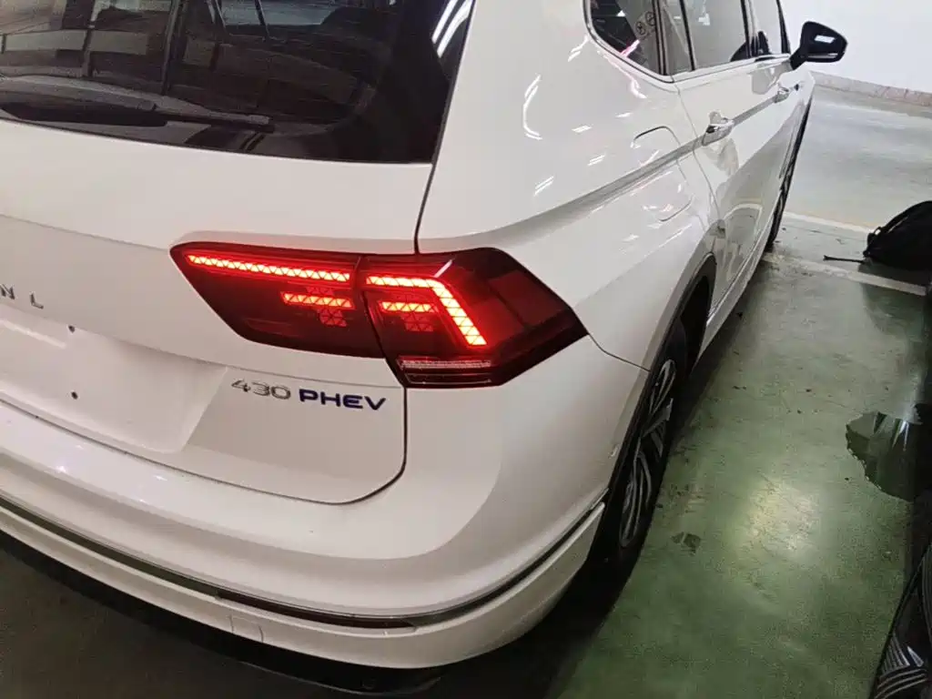 Volkswagen Tiguan L Plug-In Hybrid 2021 — фото 8