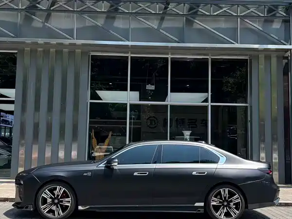BMW 7 Series 2024