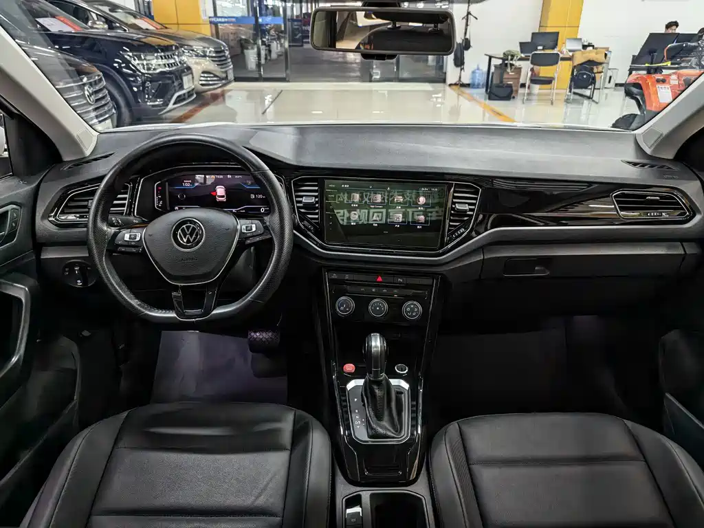 Volkswagen T-Roc 2022 — фото 11