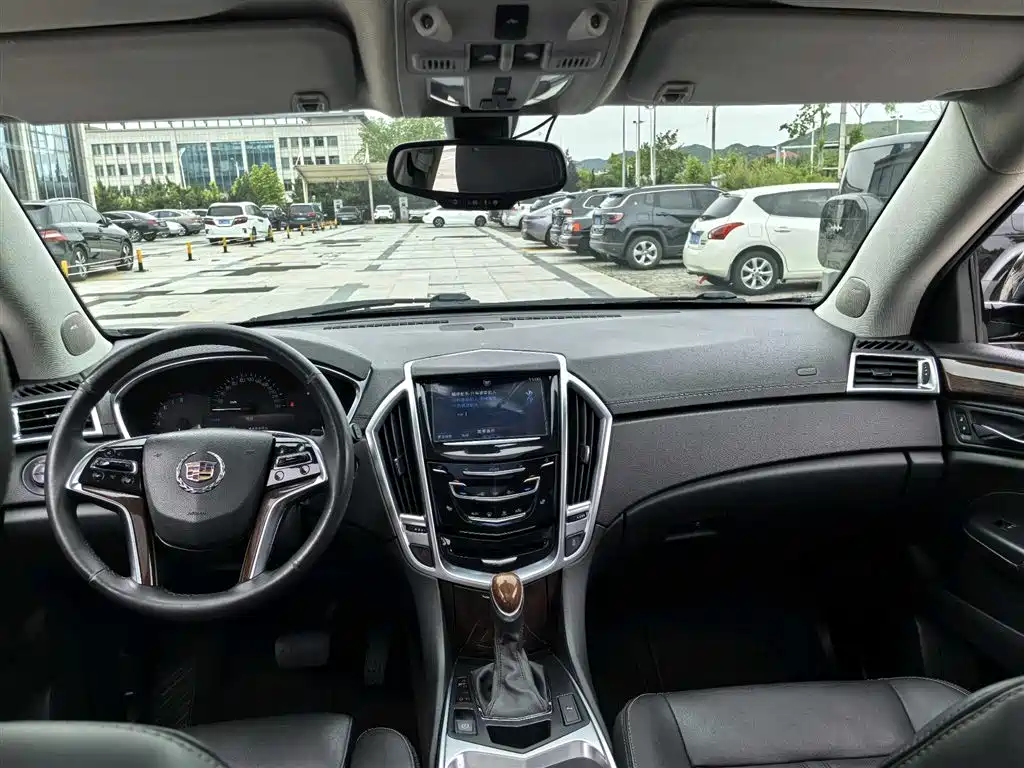 Cadillac SRX 2014 — фото 7