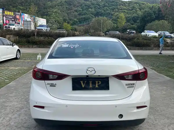 Mazda 3 Axela 2017
