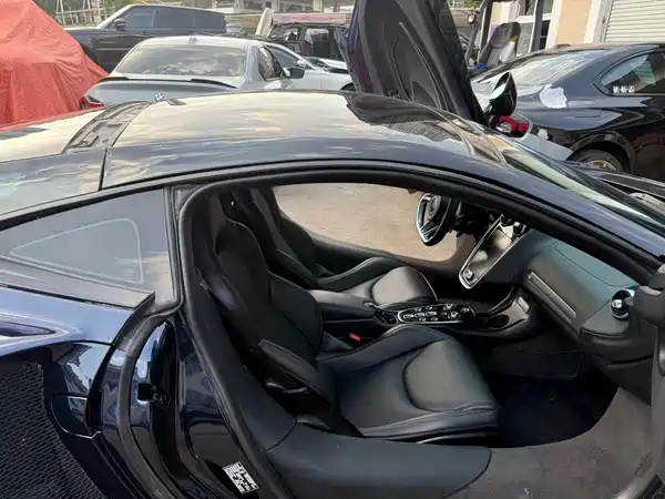 McLaren GT 2021