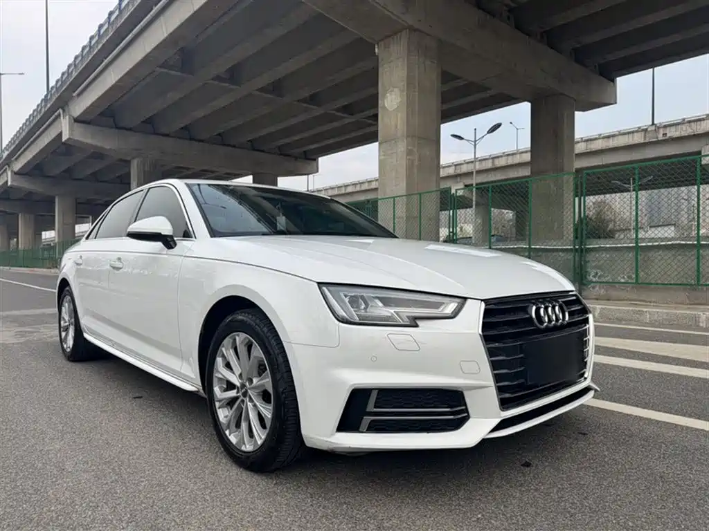 Audi A4L 2020 — фото 4