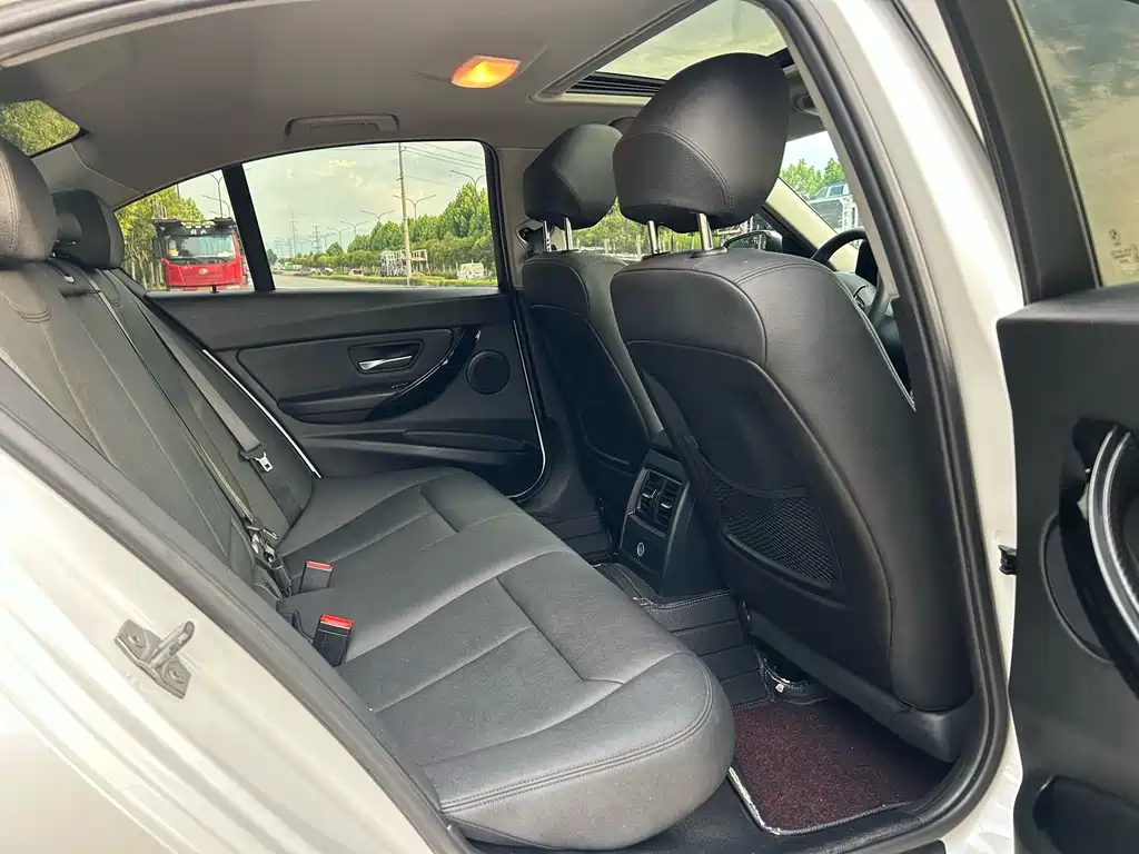 BMW 3 Series 2016
